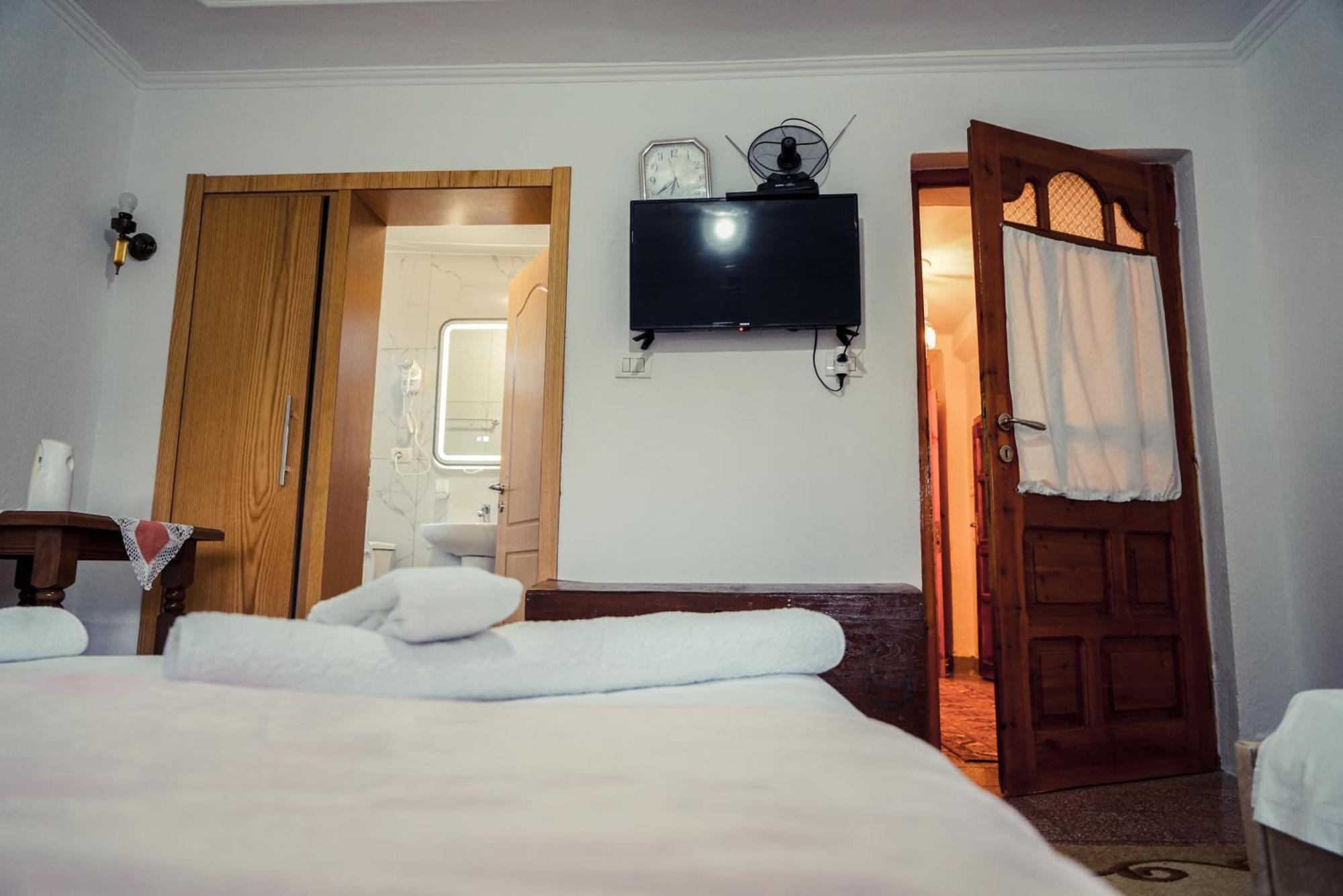 Guesthouse Arber Gjirokaster Exterior photo